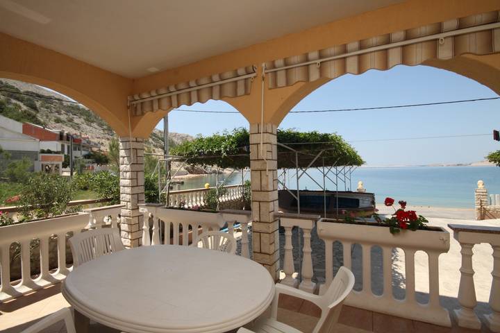 Ferienwohnung für 4 Personen, mit Balkon/Terrasse in Novalja