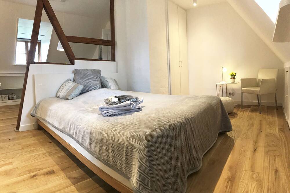 Stilvoll & gemütlich unter Strohdach mit parkähnlichem Garten (Apartment) in Oldenswort, Eiderstedt