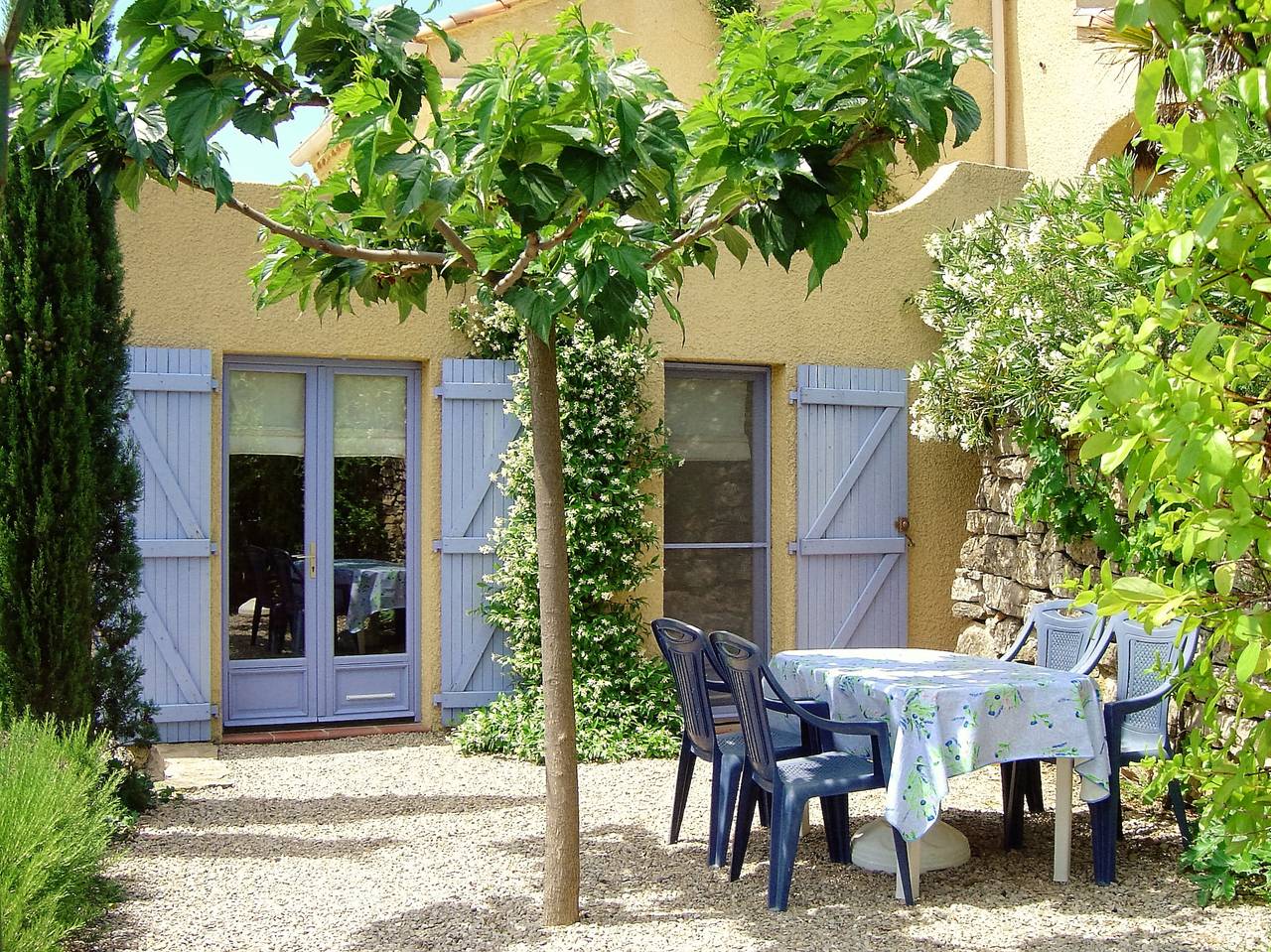 Aux Quatrefeuilles d'Oc  Gîte Romarin in Lodève, Région de Lodève