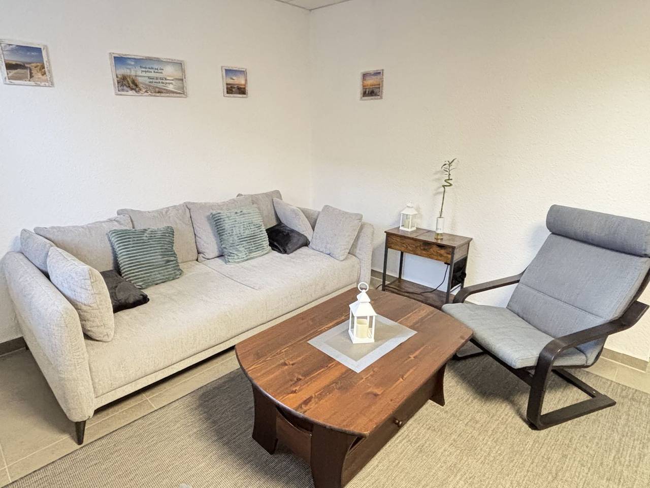 Ganze Wohnung, Komfortable Ferienwohnung Heidi in Wirdum mit Terrasse für bis zu 6 Personen in Wirdum, Nordseeküste