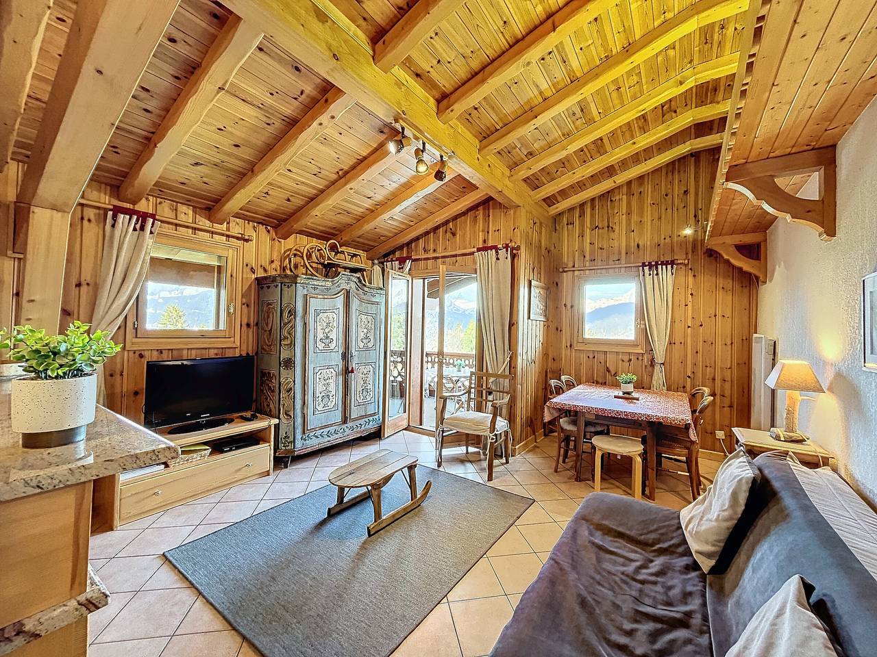 Apartamento entero, Apartamento de 3 piezas con terraza y estacionamiento en Combloux, cerca del centro del pueblo in Combloux, Pays du Mont-Blanc