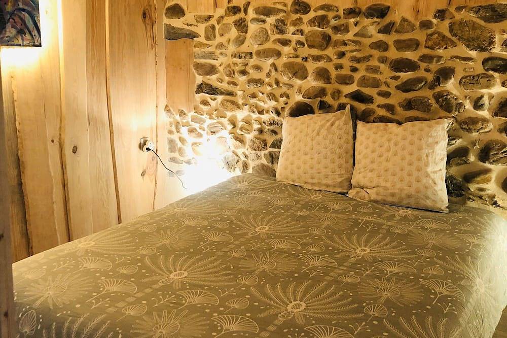 Dortoir mixte à l'auberge pour groupe ou famille jusqu'à 8 personnes. in La Barthe-de-Neste, Hautes-Pyrénées