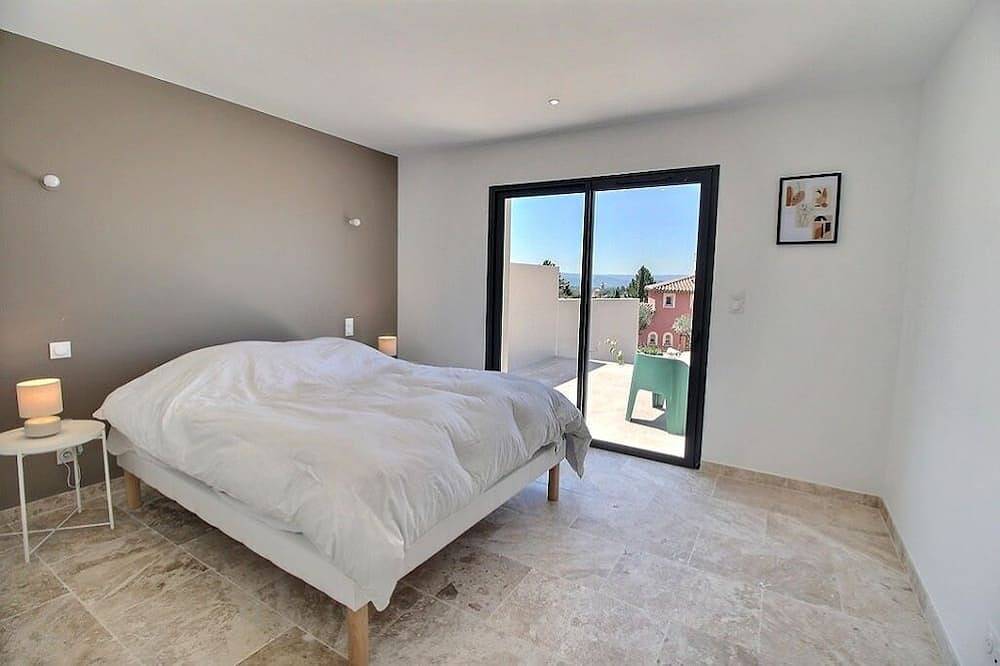 House in Bedoin near the town center in Bédoin, Parque natural regional del Mont Ventoux