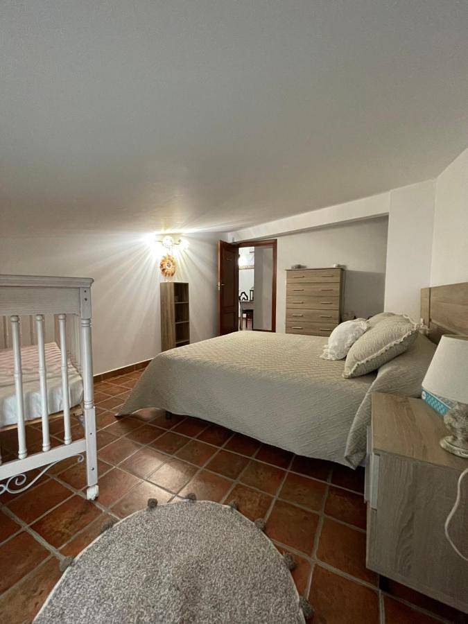 Ganze Wohnung, Three-Bedroom Apartment with View in Peloche, Herrera del Duque