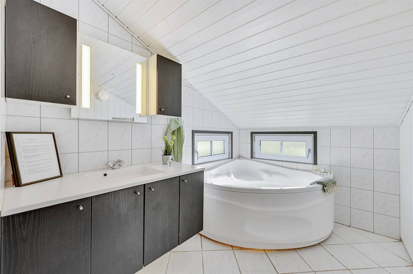 Stunning home in Hemmet w/ 3 Bedrooms, Sauna and Wifi in Bork Havn, Ringkøbing Fjord