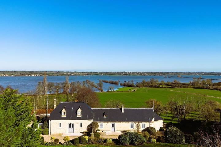 Location de vacances pour 5 personnes, avec jardin à Monfréville