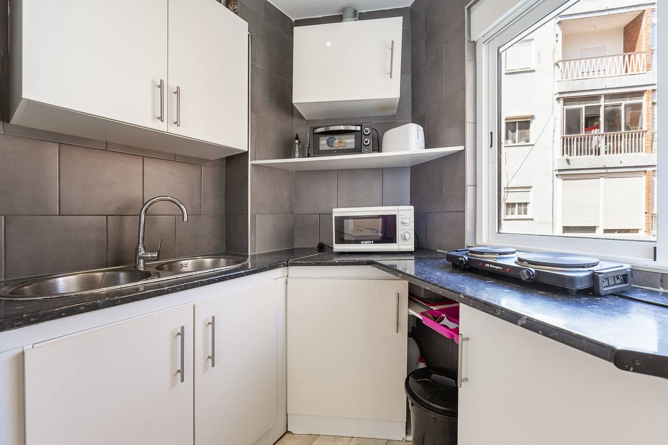 Entire apartment, Apartment 'Calle Jaul' with Wi-Fi and Air Conditioning in Almería, Costa de Almería
