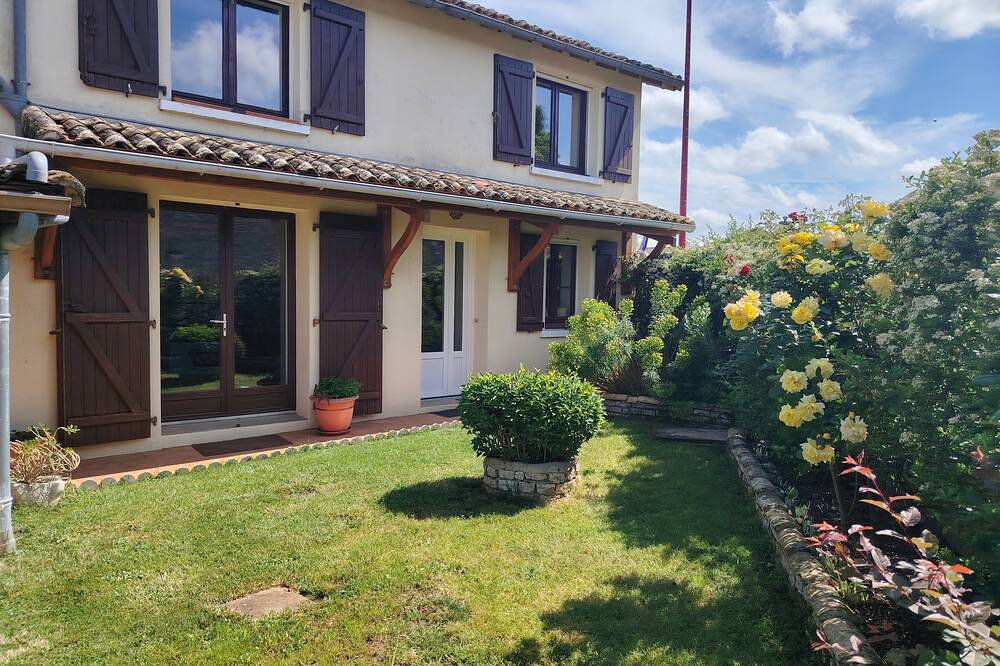 Maison de campagne, idéale séjour en famille ou entre amis. Animaux acceptés! in Vanzay, Région de Niort