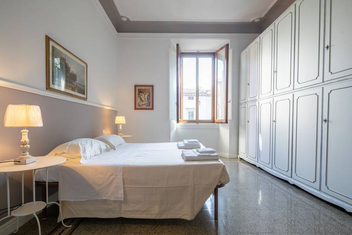 Ganze Wohnung, Ferienwohnung für 10 Personen mit Balkon/Terrasse in Florence city center, Florenz
