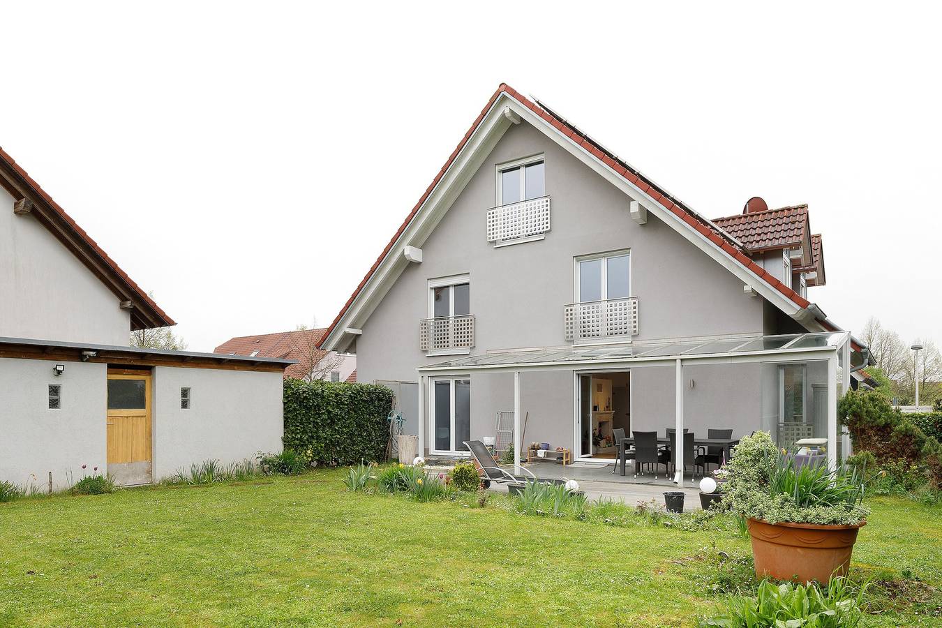 Ferienhaus „Modernes 5 Schlafzimmer mit T“ mit privater Terrasse, Garten & Wlan in Munzingen, Freiburg