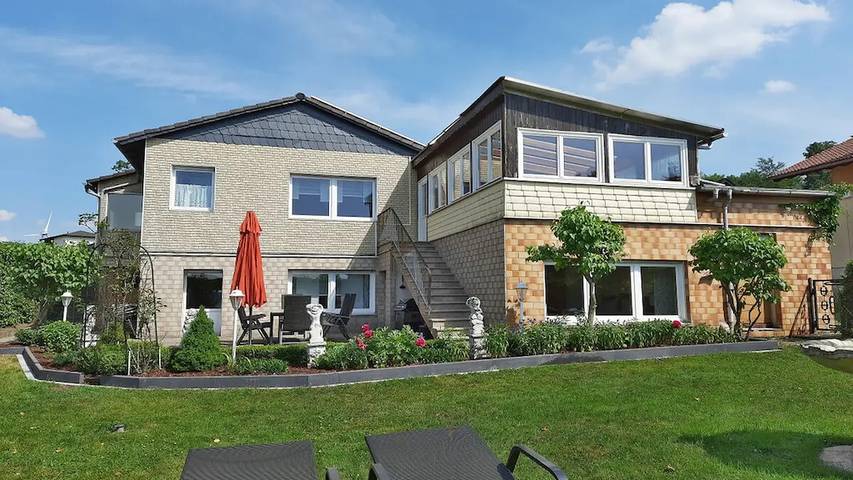 Ferienhaus für 8 Personen, mit Terrasse und Garten sowie Sauna in Lahntal-Westerwald