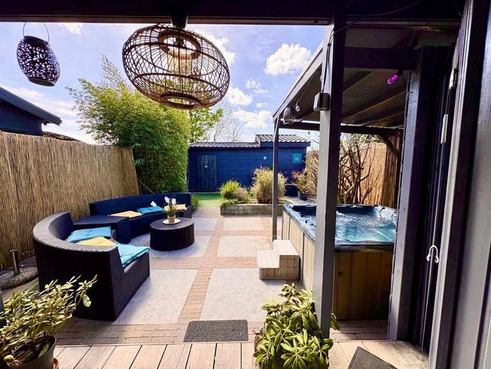Chalet voor 6 personen, with Whirlpool and Terras as well as Tuin and Sauna in Noord-Holland