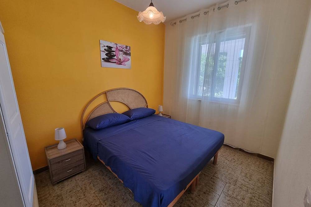 Villetta Iaculizzi with swimming pool in Salve, Gulf of Taranto