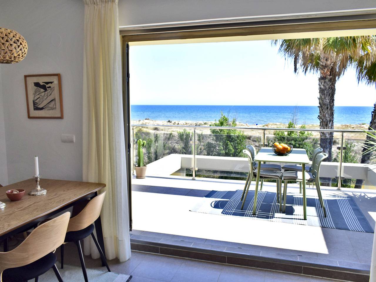 Entire apartment, Holiday home in Oliva for 6 ppl, 25m from beach with parking in Oliva, Costa Blanca