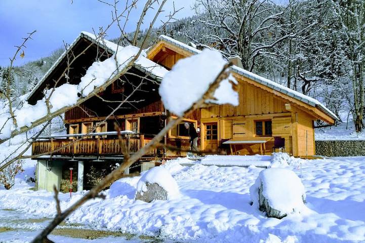 Chalet pour 12 personnes, avec jardin et balcon à La Chapelle-d'Abondance