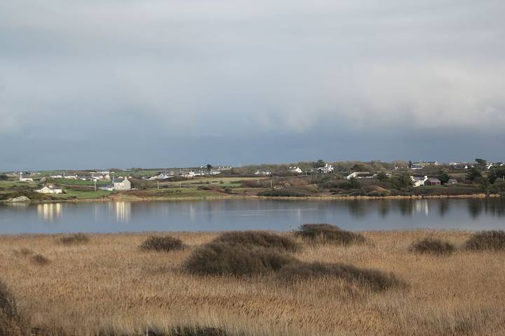 Holiday rental for 10 people, with hot tub and terrace as well as garden, with pets in Rhosneigr