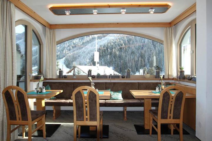 Chambre d’hôte pour 2 personnes, avec balcon et vue à Ischgl - 2