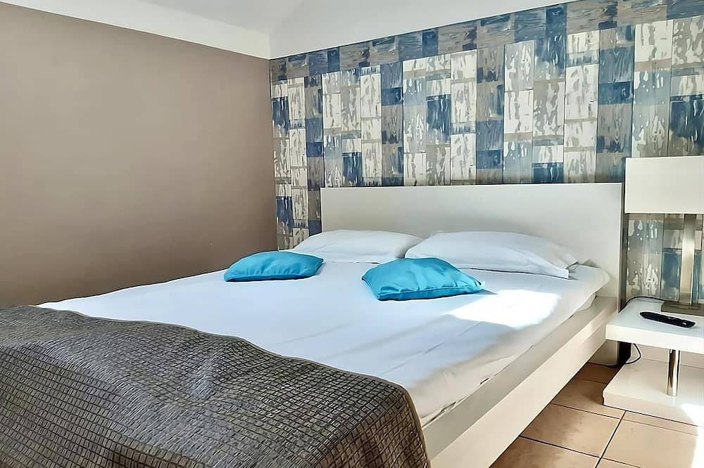 Alpine Comfort Stay Near Valberg Ski Area & Trails in Guillaumes, Nizza Region