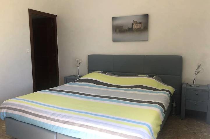 Location de vacances pour 8 personnes, avec jardin à Capdrot - 2