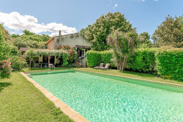 Gîte in Uzès aan het water in Uzès, Nimes en omgeving
