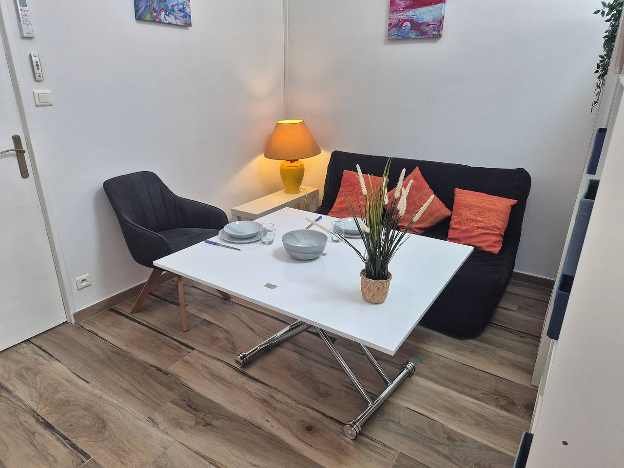 Studio entier, Studio neuf aux portes des Alpilles, piscine et grand jardin in Les Paluds de Noves, Noves