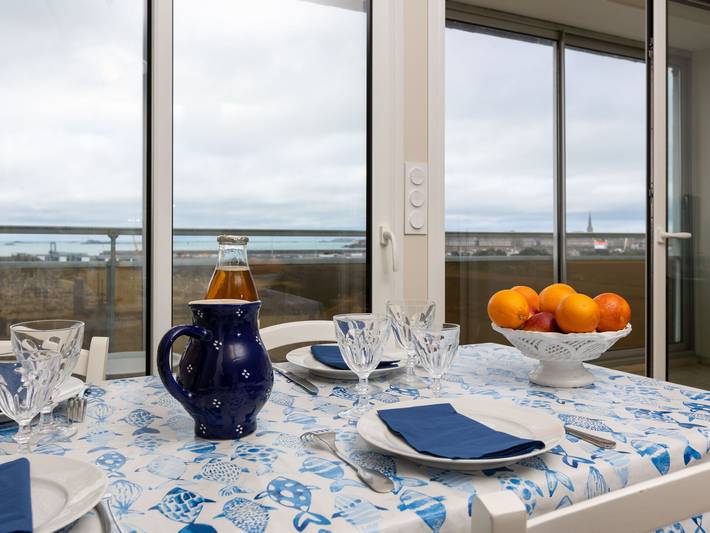 Location de vacances pour 6 personnes, avec Balcon dans Port de Plaisance des Sablons