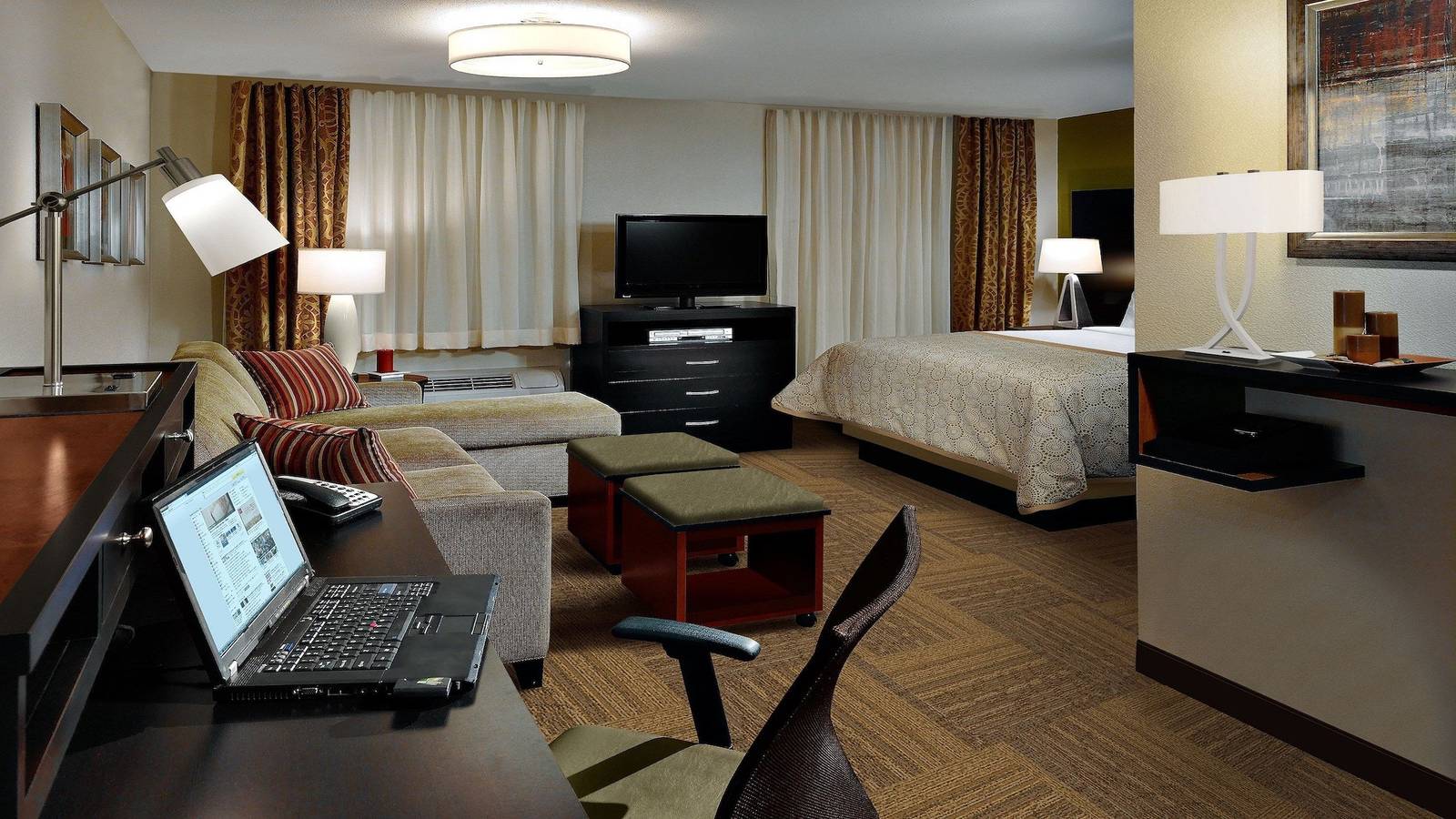Estudio entero, Staybridge Dearborn in Dearborn (Míchigan), Míchigan