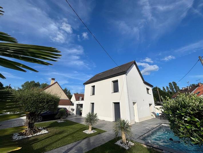 Location de vacances pour 4 personnes, avec Terrasse et Jardin à Villeneuve-Saint-Denis