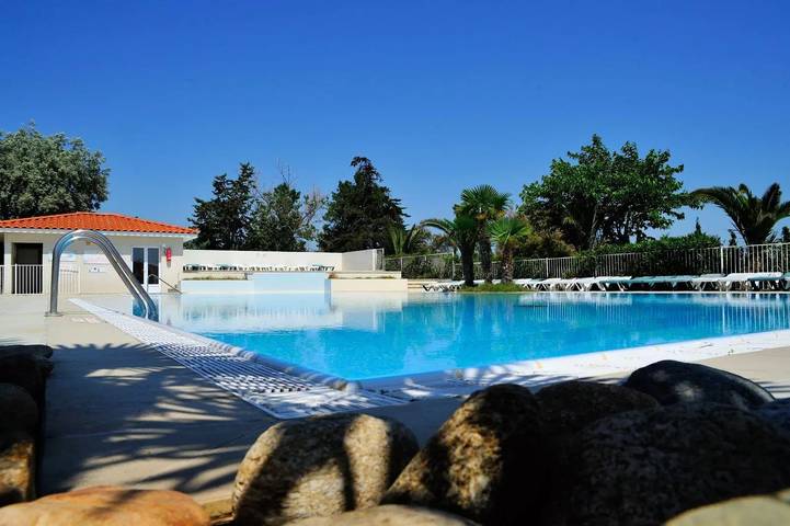 Camping voor 6 personen, met Terras en Zwembad in Canet-en-Roussillon