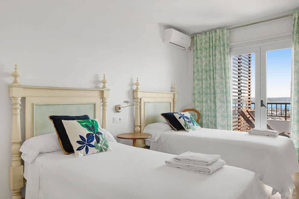 Ganze Wohnung, Casa del Escultor, wifi, parking, en primera línea in Can Pastilla, Palma