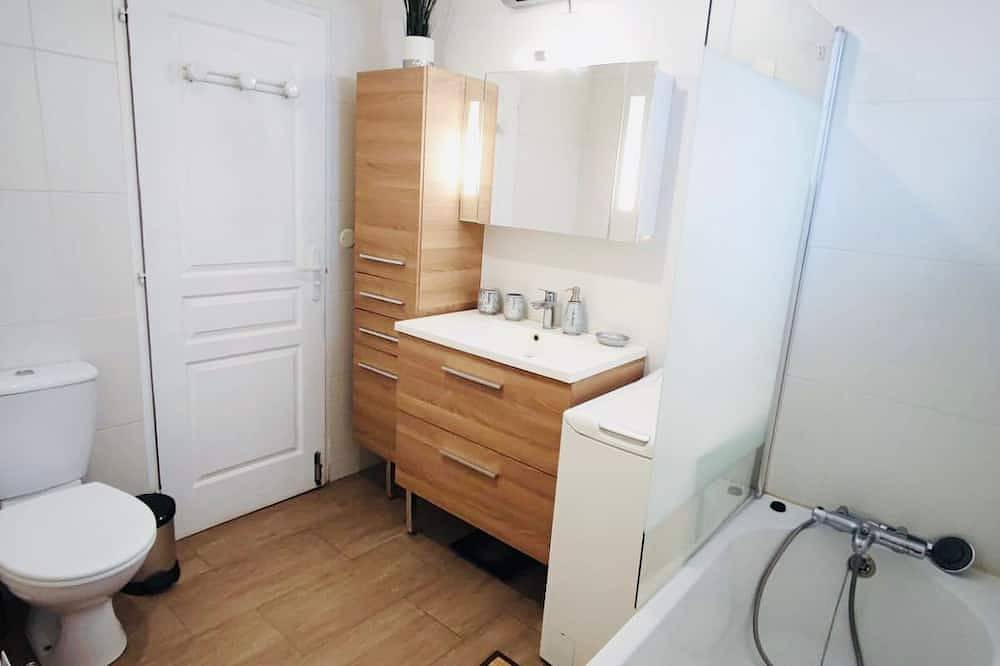Entire apartment, Logement Avec Jardin Privatif Idéal Pour des Vacances Pratiques ! in Baillargues, Côte d'Améthyste