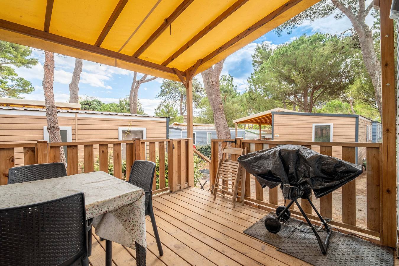 Mobilhome en Camping 5* La Yole en Vendres con terraza lounge in Vendres, Côte d'Améthyste