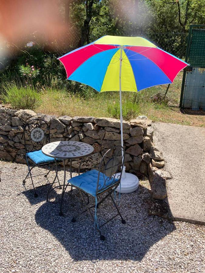 Gîte pour 4 personnes, avec vue ainsi que piscine et jardin à Garéoult - 3