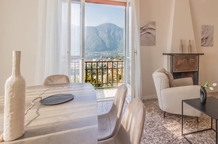 Casa vacanza per 4 persone, con balcone e giardino nonché vista lago a Mandello del Lario