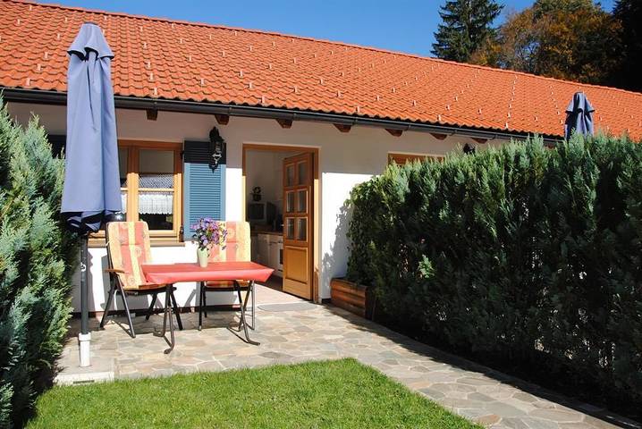 Ferienwohnung für 2 Personen, mit Terrasse und Garten sowie Ausblick bei Neuschwanstein - 2