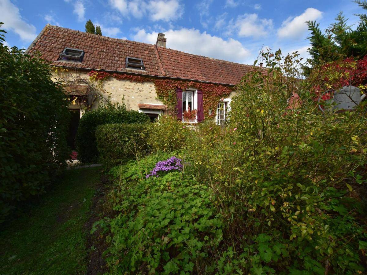 Charming Gîte in France for a Private Getaway in Mézy-Moulins, Aisne