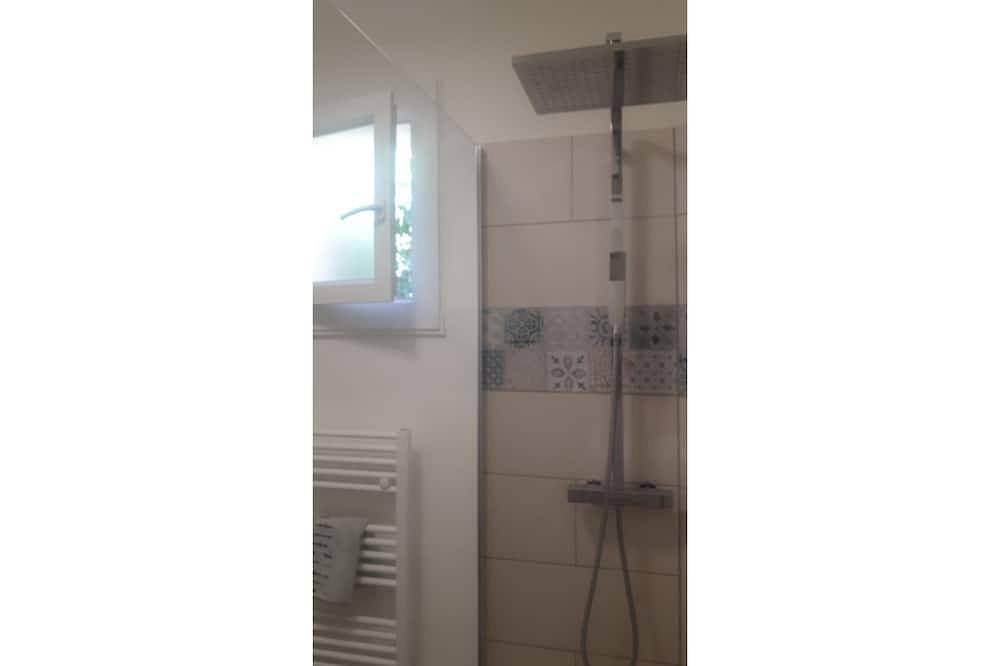 Entire apartment, T2 near historic center in Manosque, Parc naturel régional du Luberon