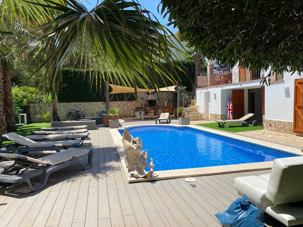 Villa Francisco avec vue sur la montagne, piscine et Wi-Fi in Cabanyes, Calonge