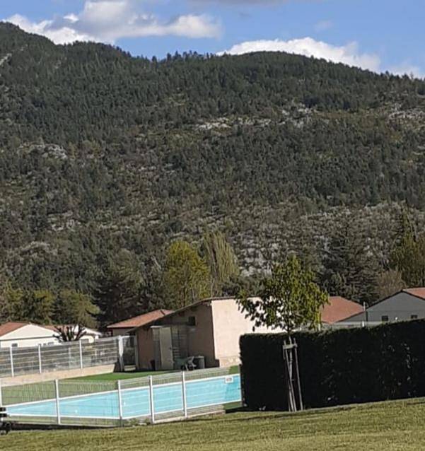 Camping pour 4 personnes, avec piscine et jardin à Castellane - 3
