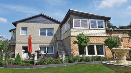 Ferienhaus für 8 Personen, mit Terrasse und Garten sowie Sauna und Whirlpool, mit Haustier in Lahntal-Westerwald