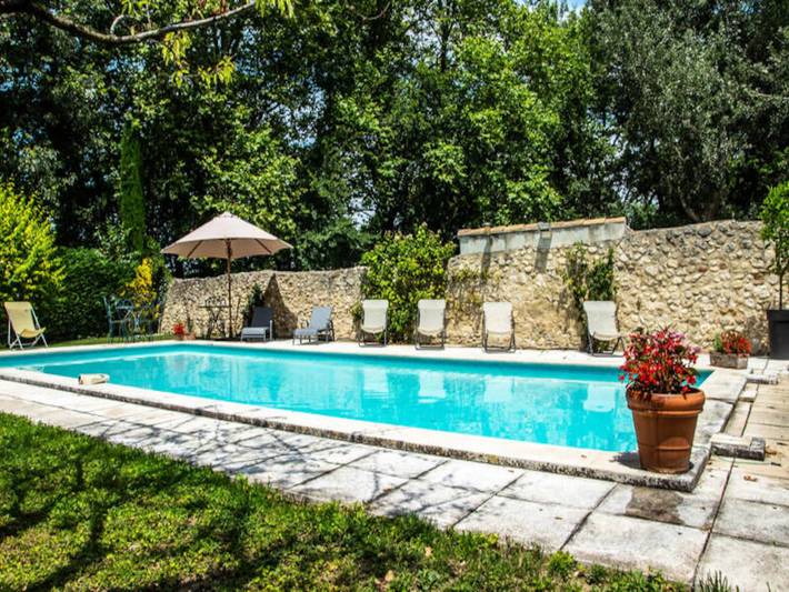 Gîte pour 14 personnes, avec jardin ainsi que piscine et balcon, adapté aux familles à Pernes-les-Fontaines - 4