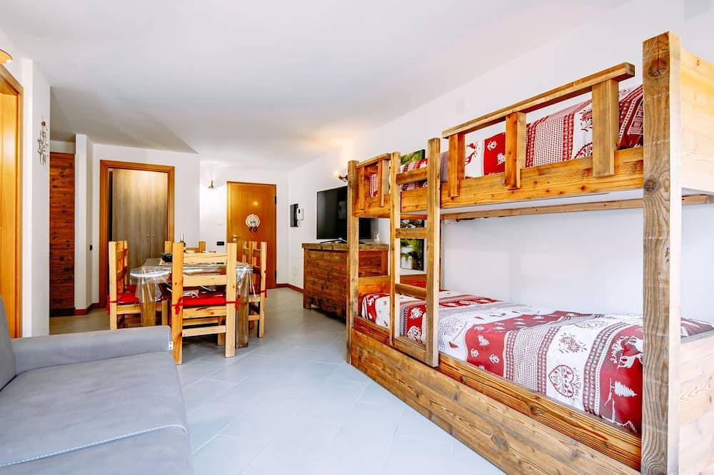 Ganze Wohnung, Schöne Wohnung für 5 Personen mit  W-Lan, Whirlpool und Tv in Canazei, Dolomiti Superski