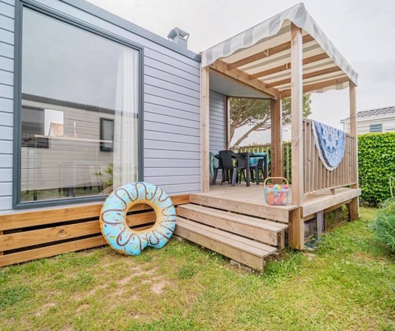 Zecamping 5 étoiles 1km plage espace aquatique locatif Tv Bbq 23m2 in Brem-sur-Mer, Valle del Loira