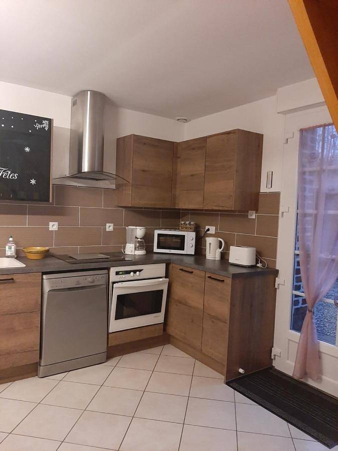 Two-Bedroom House in Bracquemont, Région de Dieppe