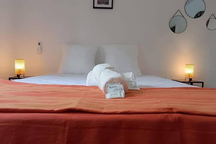 Gîte pour 6 personnes, avec Terrasse et Jardin ainsi que Piscine et Vue à Montmaur - 3