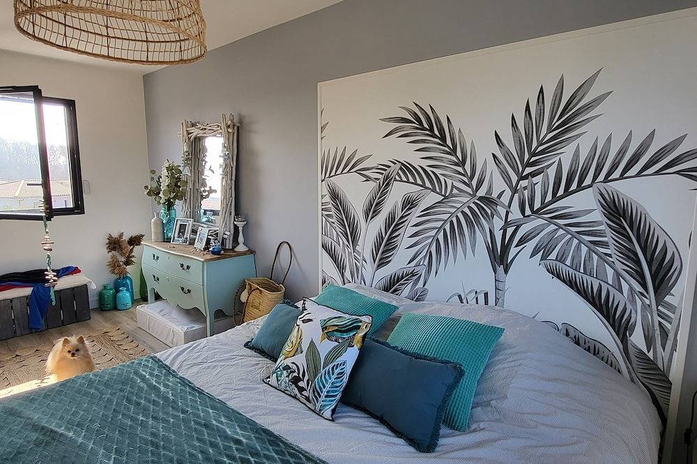 Quiet villa with forest view  in Mios, Region de Arcachon