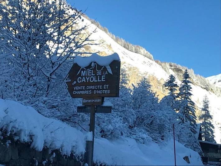 Gîte pour 6 personnes, avec vue et jardin, adapté aux familles à Entraunes - 2