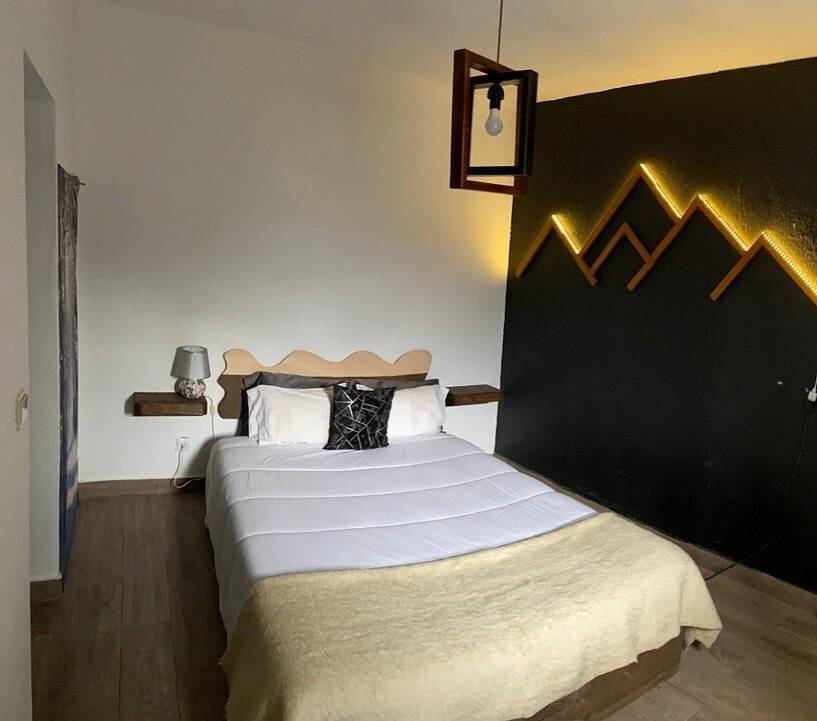 Casa 'Alojamento D Duarte' com vista para a montanha e Wi-Fi in São Paio, Serra da Estrela