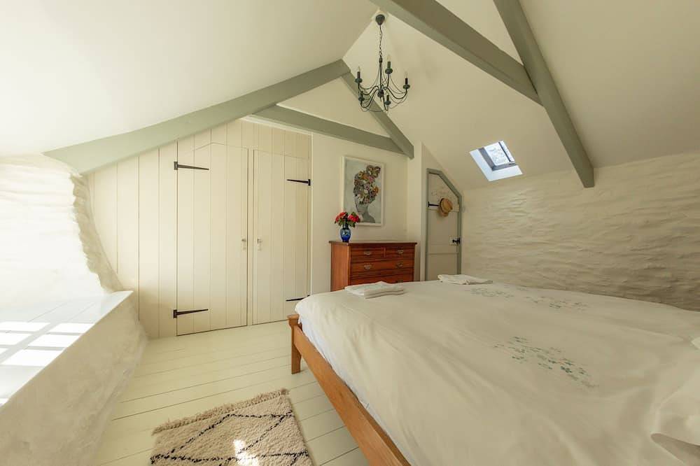 Friendly Fisherman's Cottage with a modern twist and large garden near the coast in Boscastle, Pentire Point - Widemouth