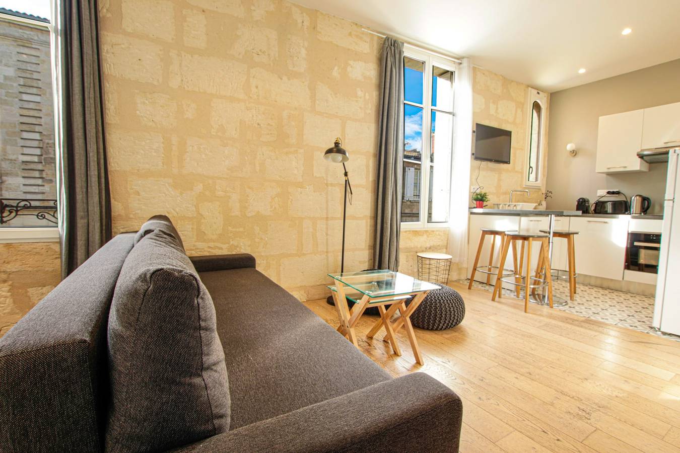 Hel lägenhet, Splendid flat located in the heart of the Chartrons, a few steps from Quays in Bordeaux, Bordeaux region